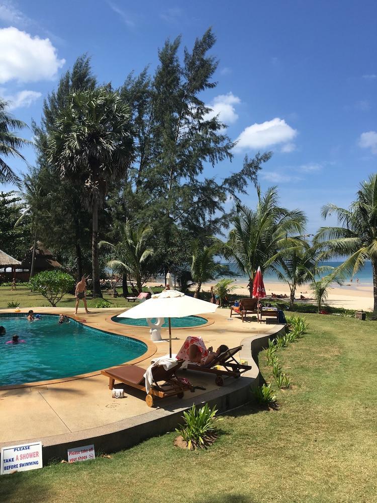美好时光兰塔海滩度假村【Sha】 Ko Lanta 外观 照片