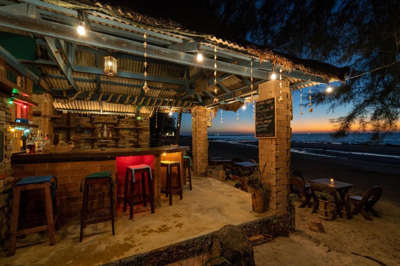 美好时光兰塔海滩度假村【Sha】 Ko Lanta 外观 照片